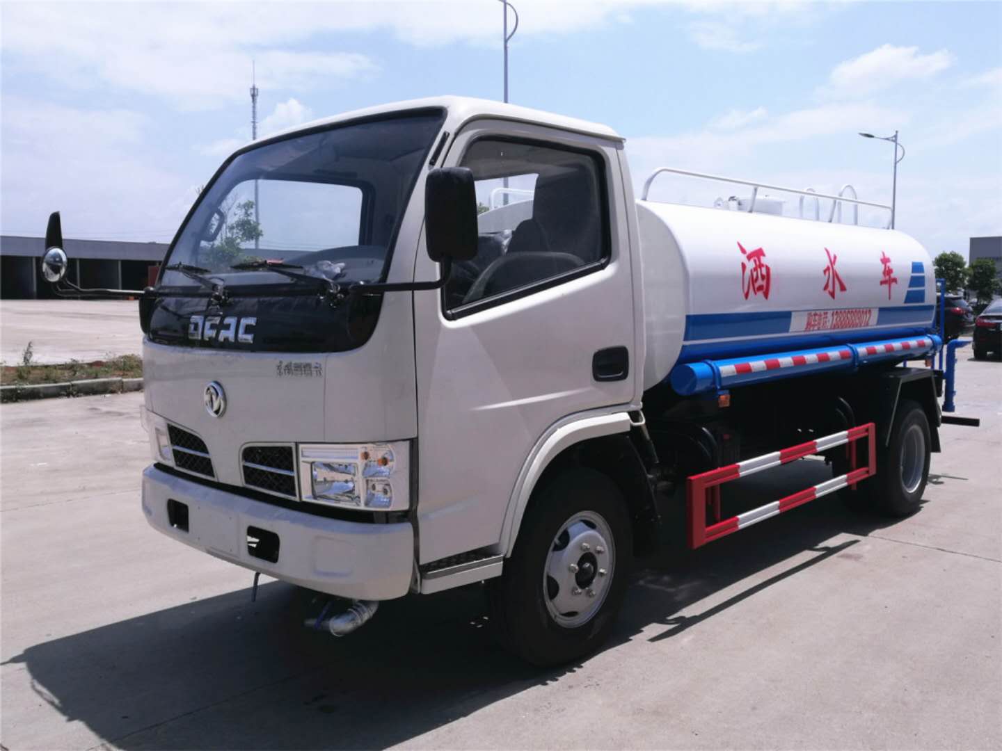 東風福瑞卡5噸灑水車發車了