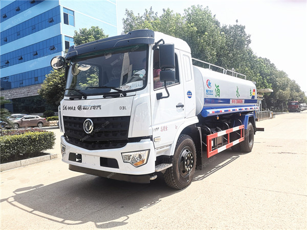 程力園林綠化灑水車(chē)城市美化建設(shè)