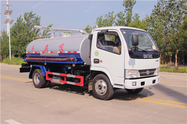 東風5方吸糞車