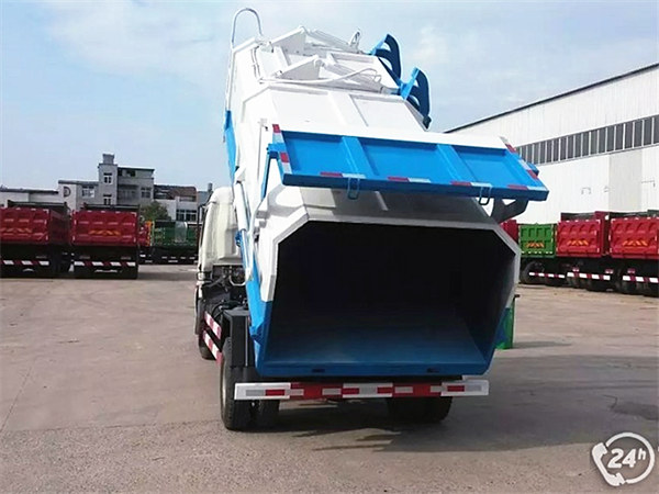 國(guó)五東風(fēng)自裝卸式垃圾車(chē)