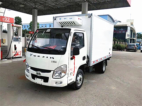 躍進(jìn)小福星S70冷藏車
